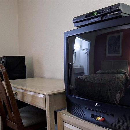 アメリカズ ベスト バリュー イン ポート ジェファーソン ステーション ロング アイランド ポート・ジェファーソン・ステーション 部屋 写真